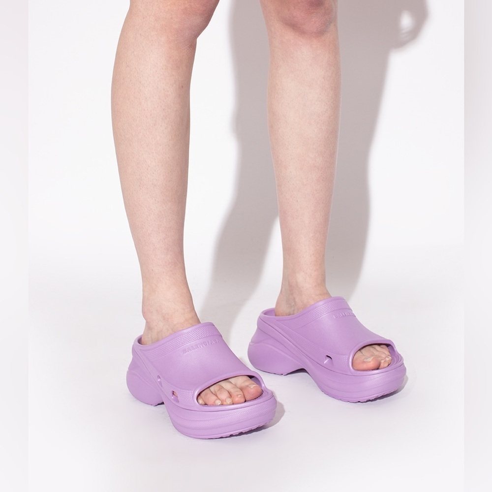 BALENCIAGA X Pool CROCS™ - Picture 6 of 9
